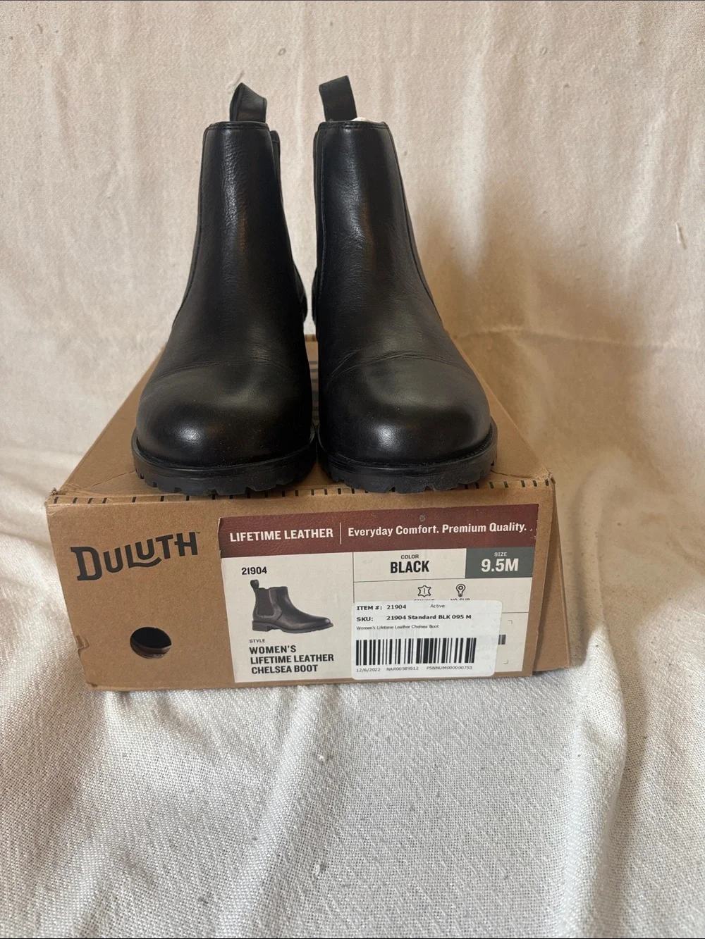 Duluth Trading Co Black Leather Chelsea Ankle Boots